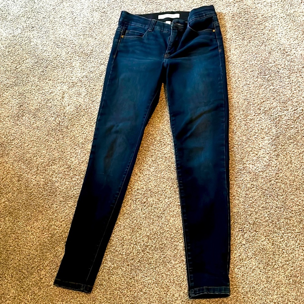 Vintage America 4/27 dark wash skinny jeans with interior elastic waist.